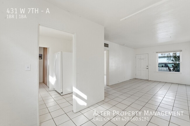 Building Photo - 431 W 7th St