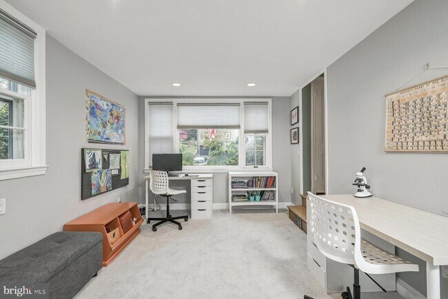 Building Photo - 6007 Welborn Dr