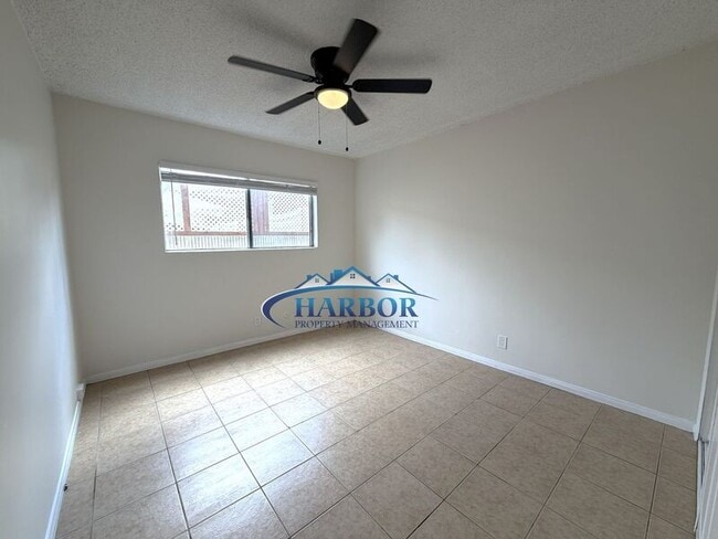 Building Photo - 22327 Moneta Ave