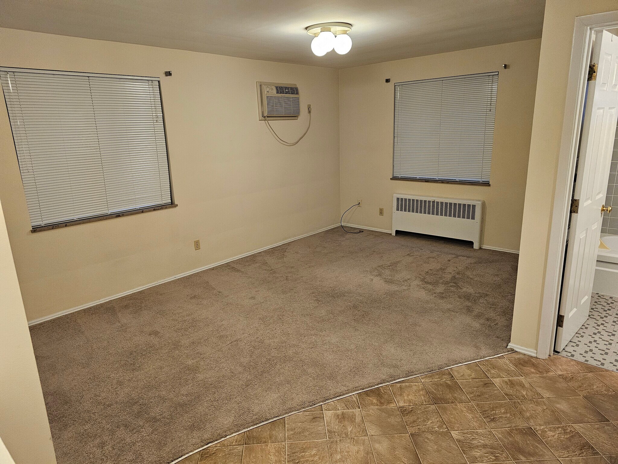 Building Photo - 376 Probasco St