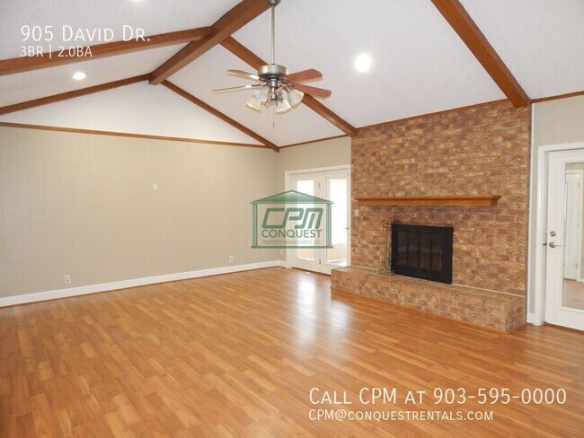 Building Photo - 905 David Dr