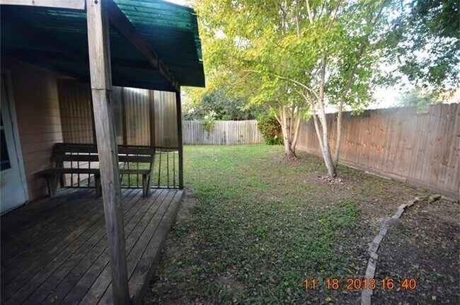 Building Photo - 1418 Hunters Park Dr