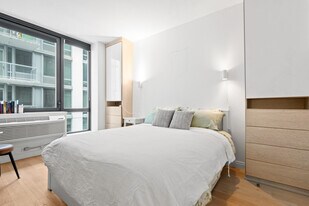 Building Photo - 160 1st St