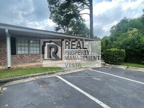 Building Photo - 406 Russell Pkwy