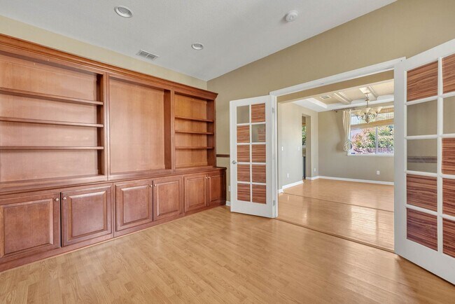 Building Photo - 8639 Brush Way