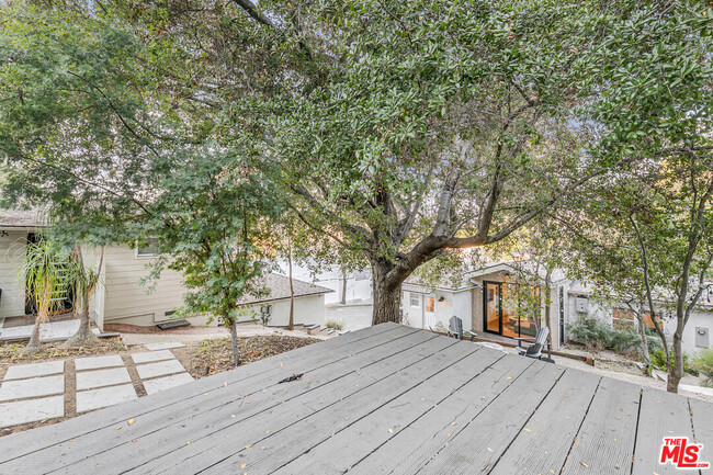 Building Photo - 3935 Kentucky Dr