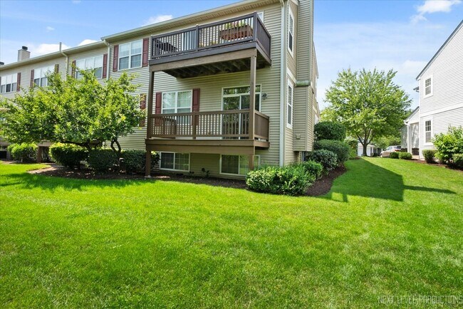 Building Photo - 910 Genesee Dr