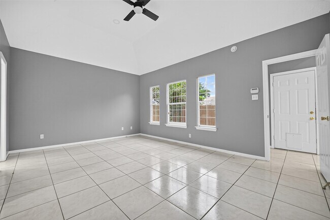 Building Photo - 13607 Sable Ln