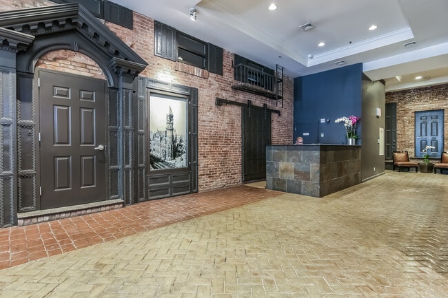 Building Photo - 25 Murray St