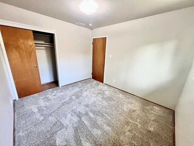 Building Photo - Prime San Jose Home with great backyard!