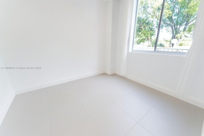 Building Photo - 541 NW 33rd St