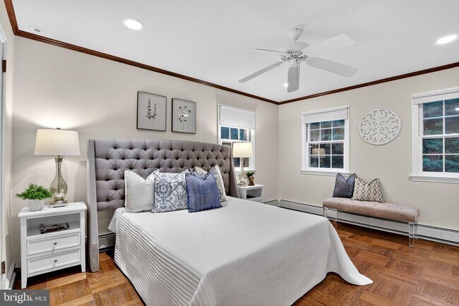 Building Photo - 829 Bryn Mawr Ave