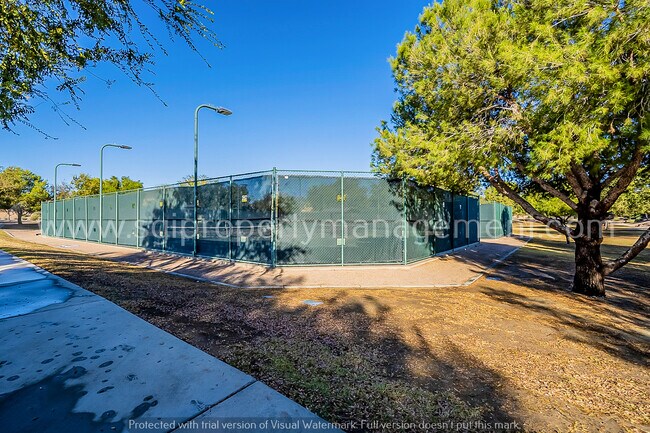 Building Photo - Beautiful split floorplan in a great neigh...
