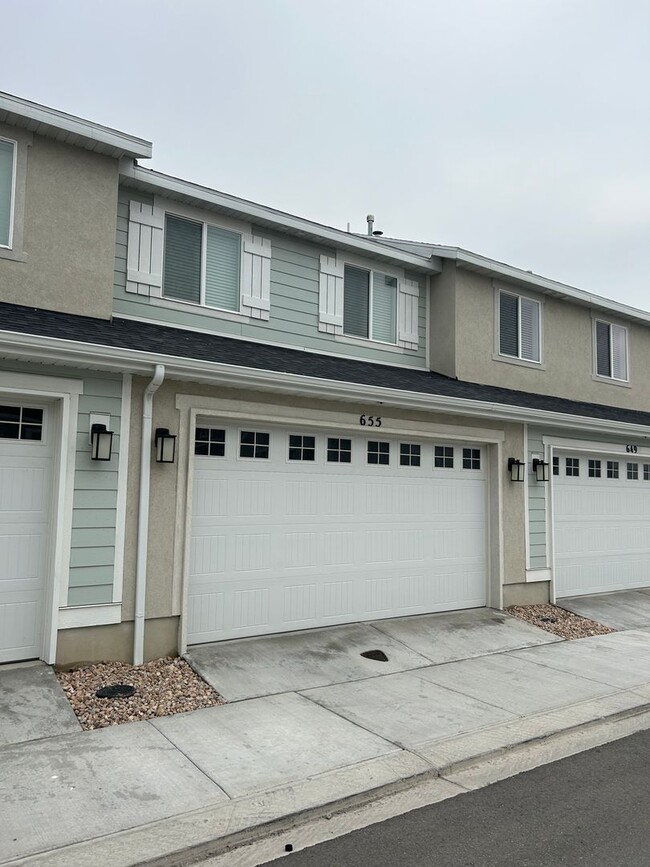 Building Photo - Great Townhome in Cold Spring Ranch - Lehi