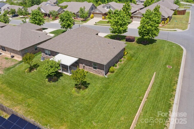 Building Photo - 7266 Kenyon Dr