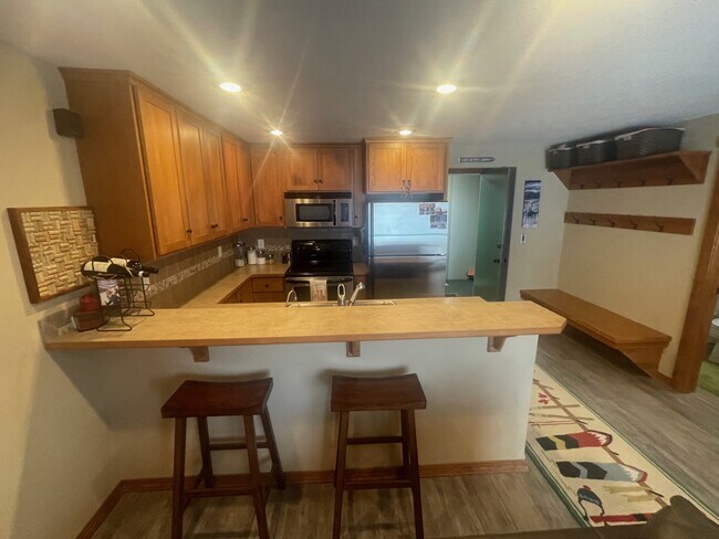 Building Photo - 515 Northwest Passage