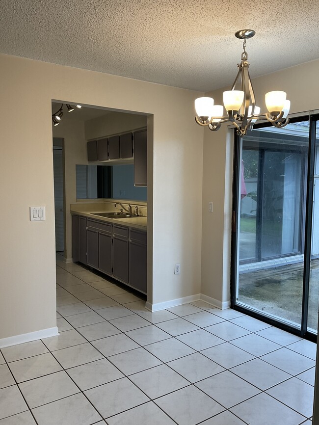 Building Photo - 7051 Citrus Point Ct