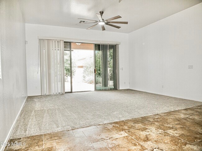 Building Photo - 1024 W Ayrshire Trail