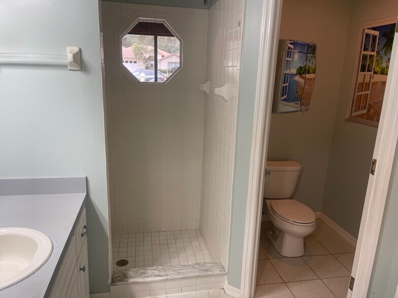 Building Photo - 10188 SW 188th Cir