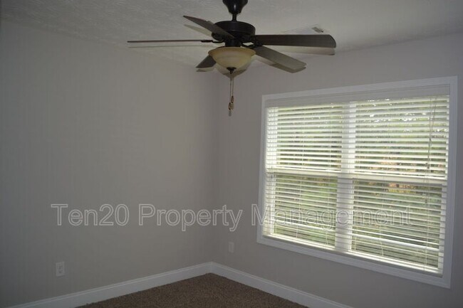 Building Photo - 7477 Coppice Dr