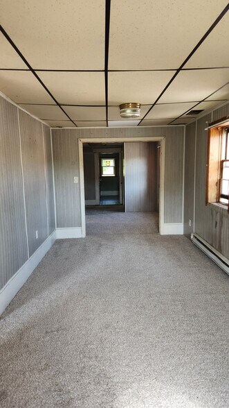 Building Photo - 113 N Miami St