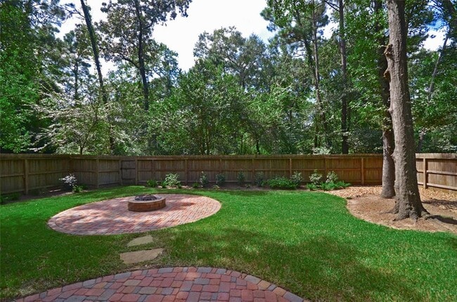 Building Photo - 19 Village Knoll Pl