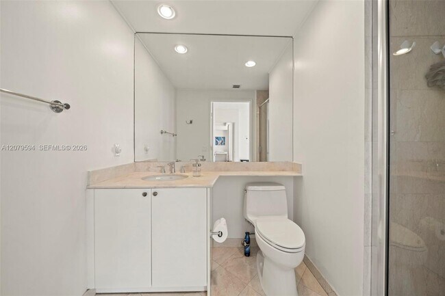 Building Photo - 789 Crandon Blvd