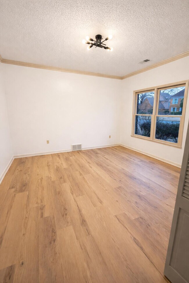 Building Photo - 6725 Kirby Trace Cove