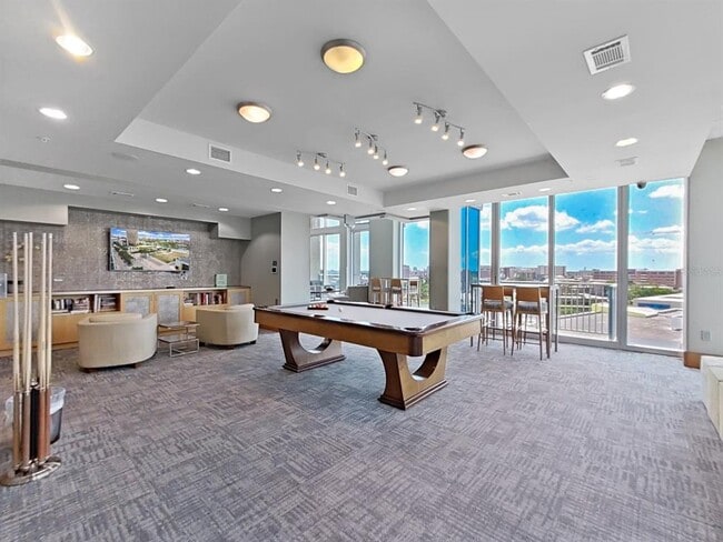 Building Photo - 777 N Ashley Dr