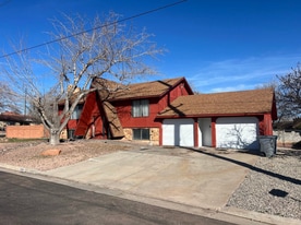 Building Photo - 646 N 2000 E