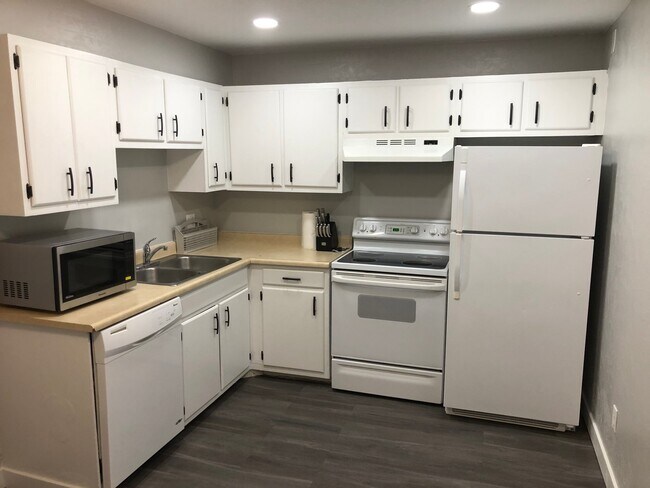 Building Photo - 44 S 1450 W