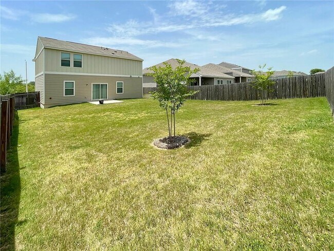 Building Photo - 13017 Titanium St