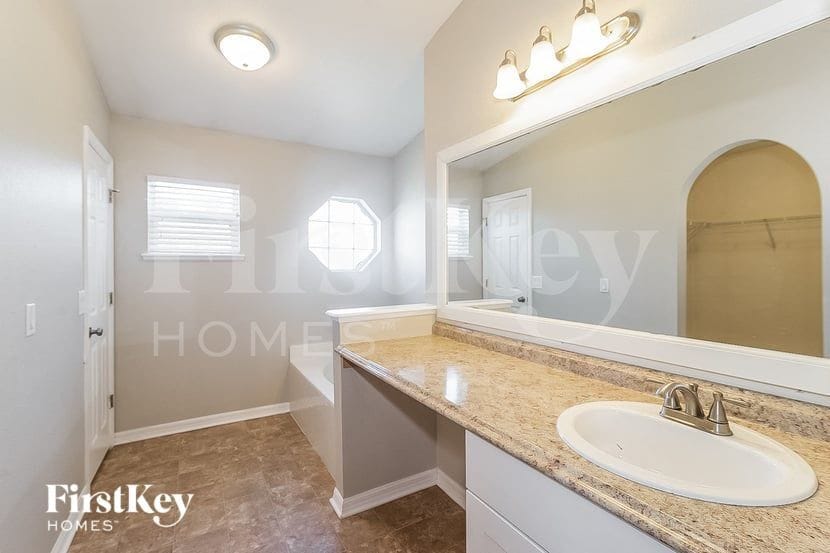 Building Photo - 7343 Gum Tree Rd