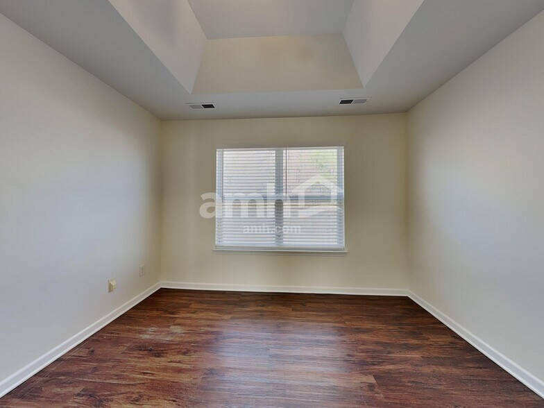 Building Photo - 15730 Lakepoint Forest Dr