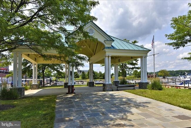 Building Photo - 981 Herons Run Ln