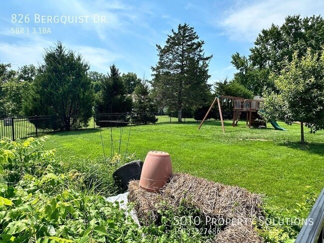 Building Photo - 826 Bergquist Dr