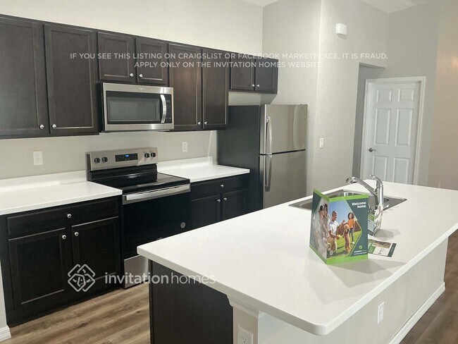 Building Photo - 21426 Dawson Ave