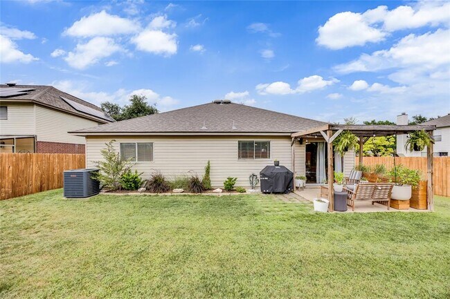 Building Photo - 721 Betterman Dr