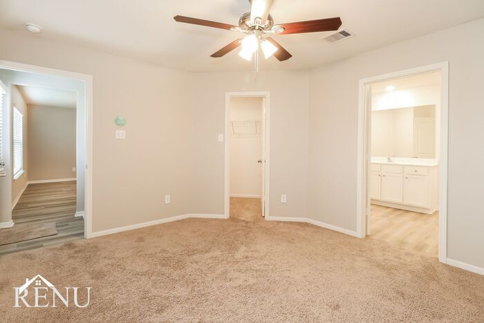 Building Photo - 25365 Cypress Bend Dr