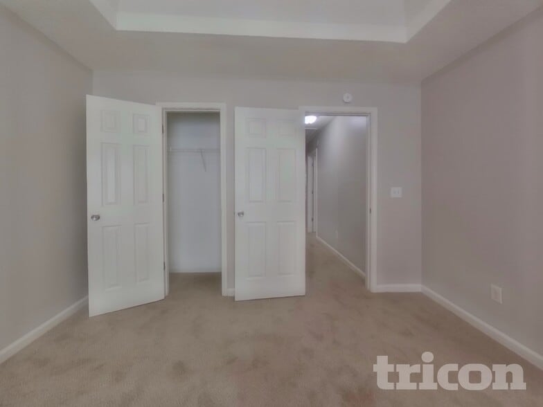 Building Photo - 3028 Stonebridge Creek Dr
