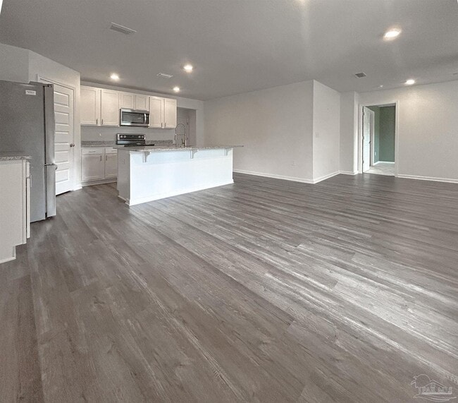 Building Photo - 4006 Whitetail Ln