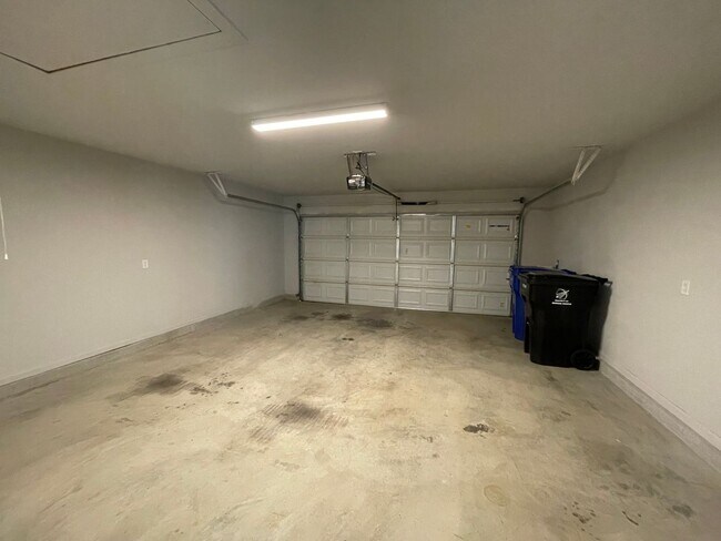 Building Photo - Beautiful home in Bentley Square available...