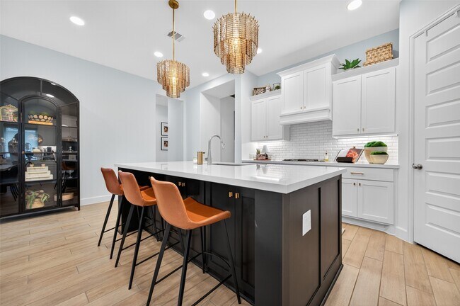 Building Photo - 19302 Seabiscuit Stable Trl