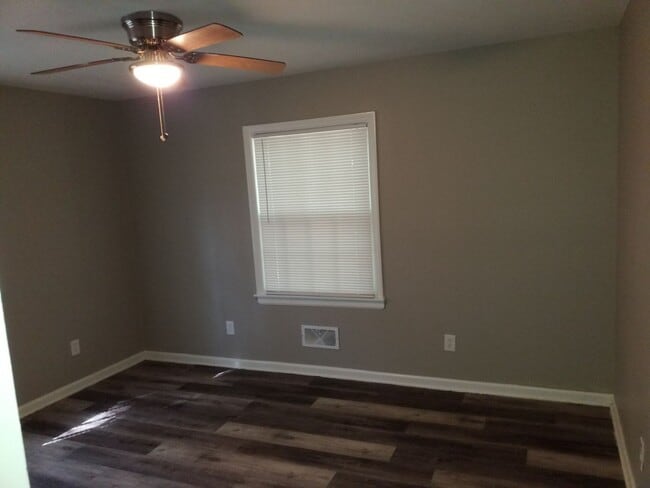 Building Photo - Coming Soon! South KC SF