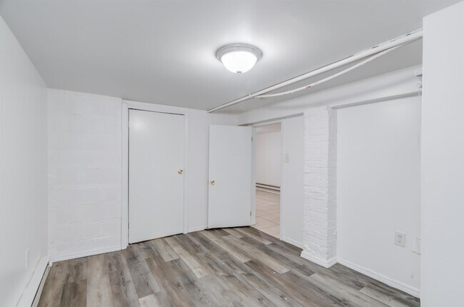 Building Photo - 404 Danforth Ave