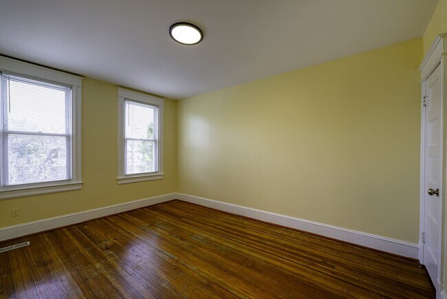 Building Photo - 5518 13th St NW