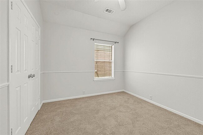 Building Photo - 7530 Broken Oak Ln
