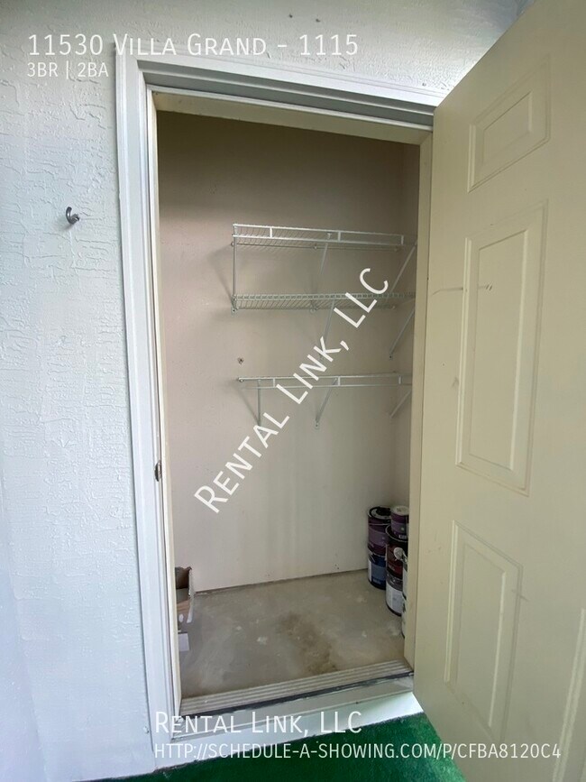 Building Photo - 11530 Villa Grand