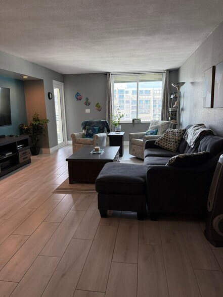 Living room view 3 - 1460 Gulf Blvd