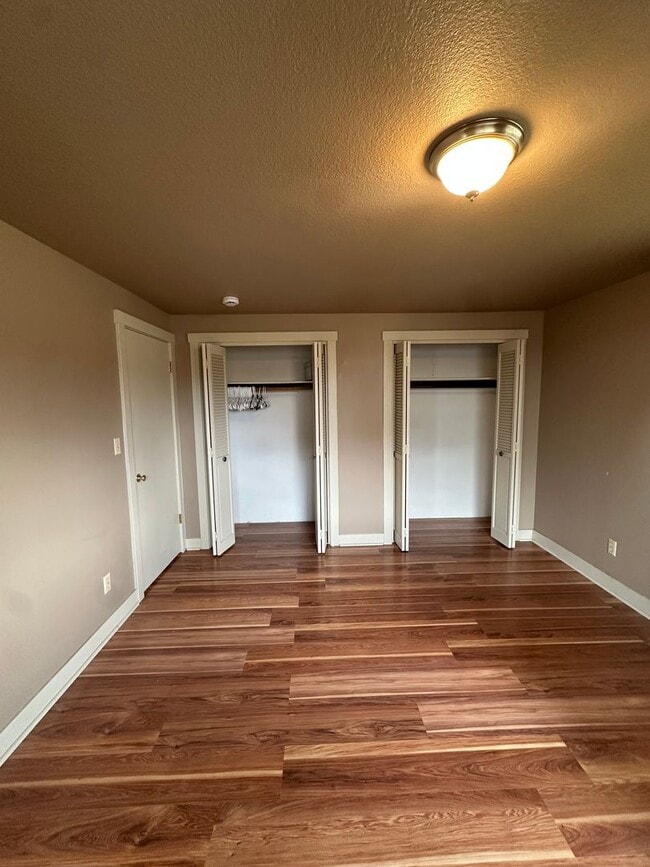 Building Photo - Vintage Character, Modern Finishes! Spacio...